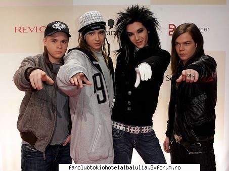 cat bine cunoasteti cei tokio hotel???? mie 75%   