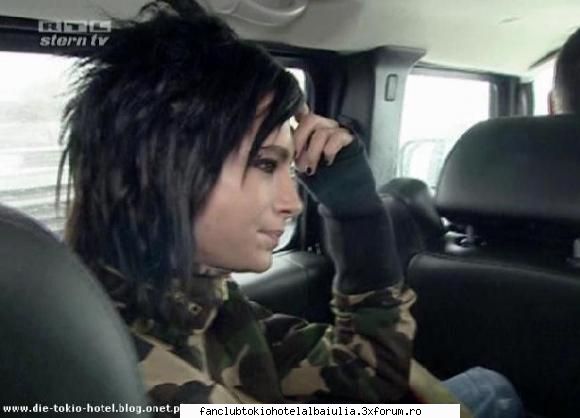 lumea mondena vai izzy ala.... cand uit prapadeste rasul....     bai izzy..bill mai are