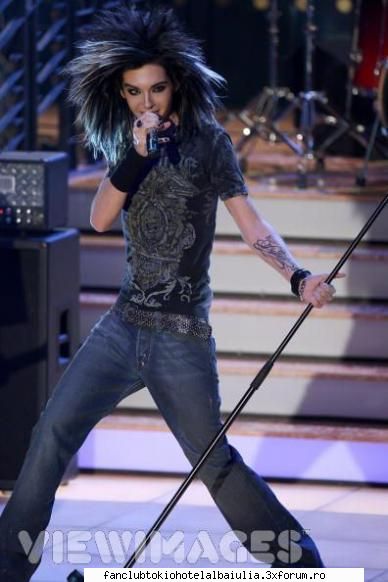 Bill lovit de David - lol pey ala e tont? nu se face asha ceva :x shi - BILL