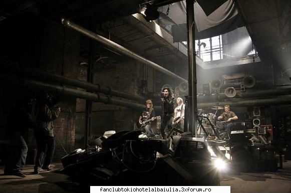 Ce inseamna numele lor - ashadar......yo luv suferind de dureri de ficat - TOKIO HOTEL