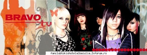 Ce parere au prietenii si familia vostra despre Bill Kaulitz? - Pey...mama e fana...i-a placut foarte - BILL