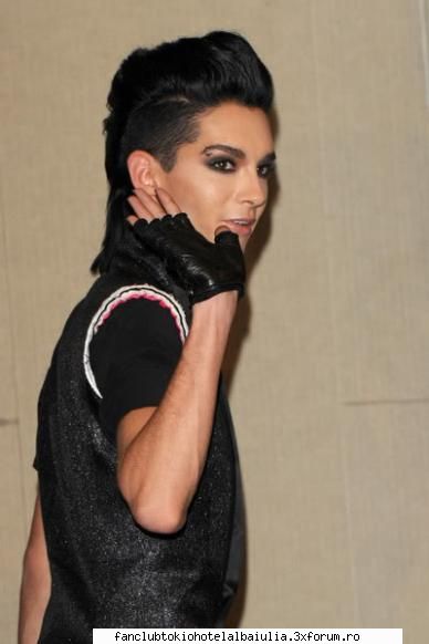 Have some fun with Bill ( poze+comentarii ) - bill nu!mai bine ma lipsesc!eu am plecat!PA! - BILL