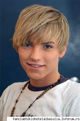 IcH LieBe DiCh - sus Ashelly la party...si jos Zack - ARHIVA FAN-FICURI
