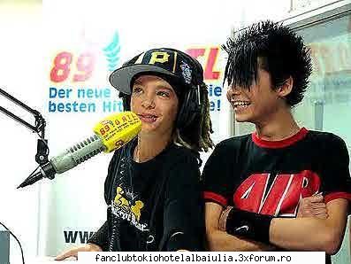 JOC CU BILL UN TOM KAULITZ! - shtiu jokurile.....sunt soooper mishto - TOKIO HOTEL