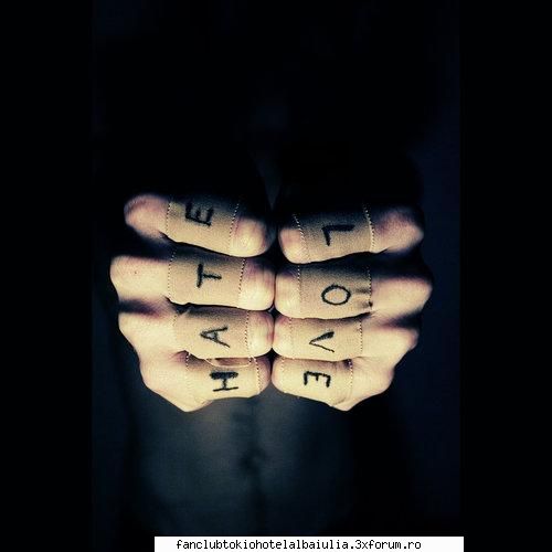 LA MULTI ANI GEMENILOR KAULITZ!!! - yeyy...Happy B'day guys....Sa ramaneti mereu cei - TOKIO HOTEL