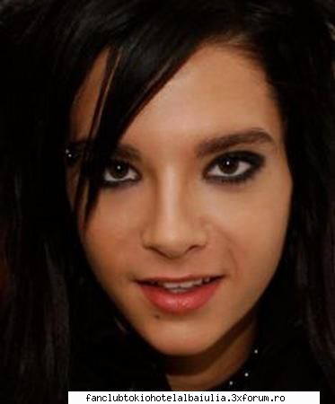 Me...my familly...and him. - Bill� un baiat de 17 ani�.provine dintro familie - FAN-FICURI