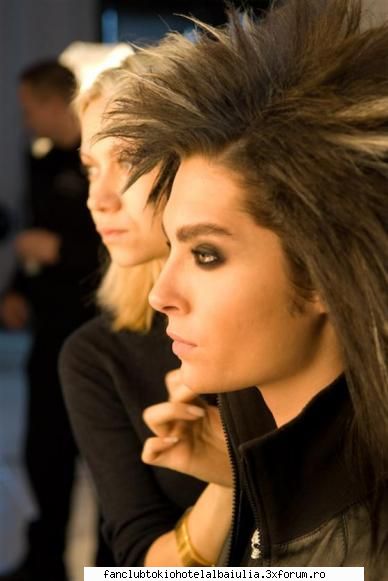 ooooooooo doamne:((((((((((((((=((((((((((( - mi lea dat o fat ...da dak jtie toata gem si - BILL