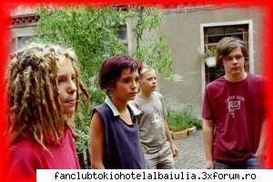 poze!! - cand a venit sa le ia interviu :x - DEVILISH