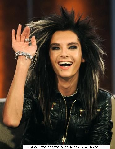 super melodia 1000 meer :X:X:X - haide mai ca nu era as ade greu :x bv ma bucur ca - DOWNLOADS