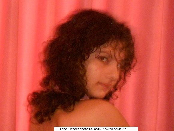 unde ma aflu???????????? - pozele cu pers dana nu am o poza cu mama dar am - FAN-FICURI